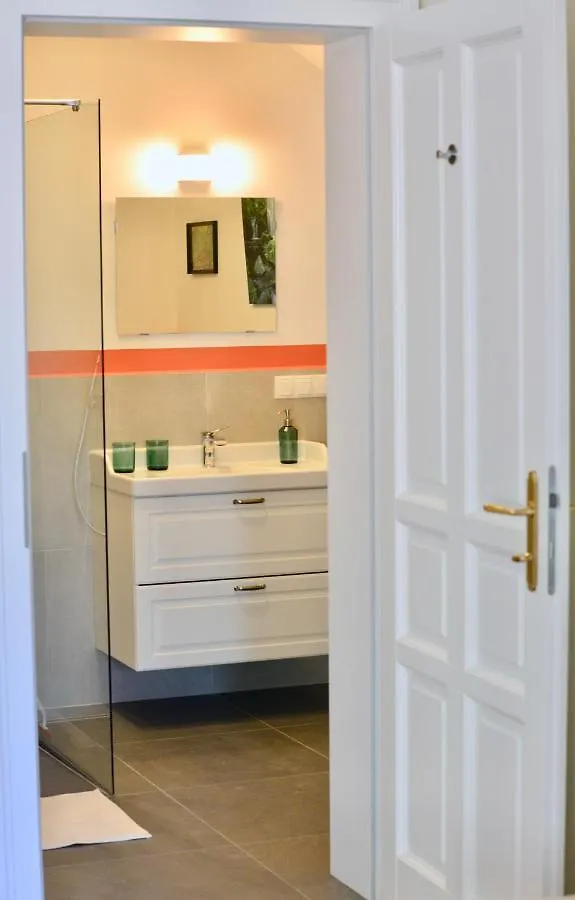 Spacious And Comfy With 3 Bedrooms Vienna Apartment