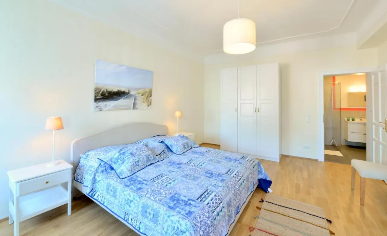 Spacious And Comfy With 3 Bedrooms Vienna Apartment