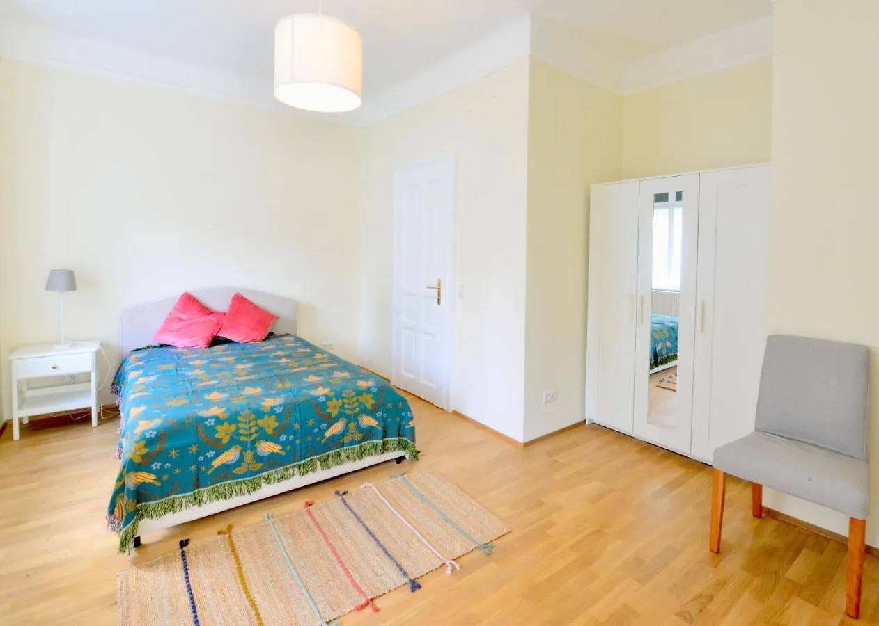 Spacious And Comfy With 3 Bedrooms Vienna Apartment