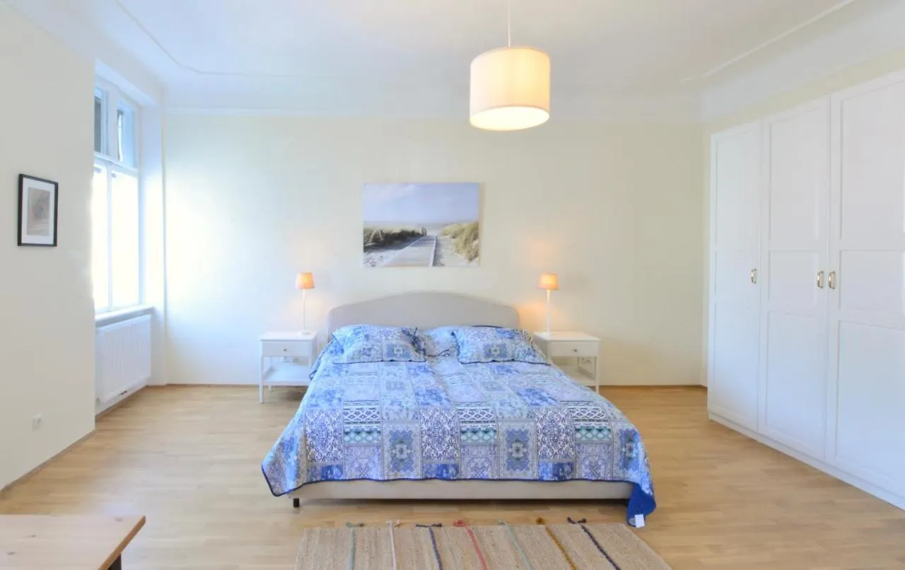 Spacious And Comfy With 3 Bedrooms Vienna Apartment