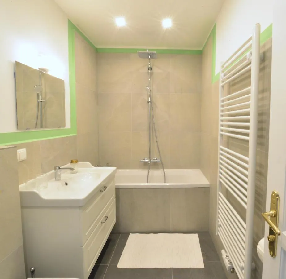 Apartment Spacious And Comfy With 3 Bedrooms Vienna Austria